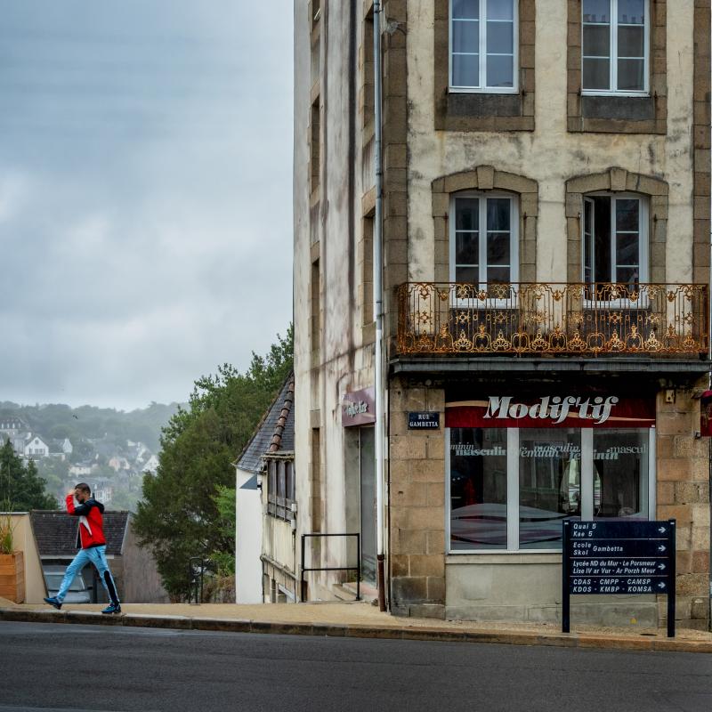 Passant en haut de la rue Haute